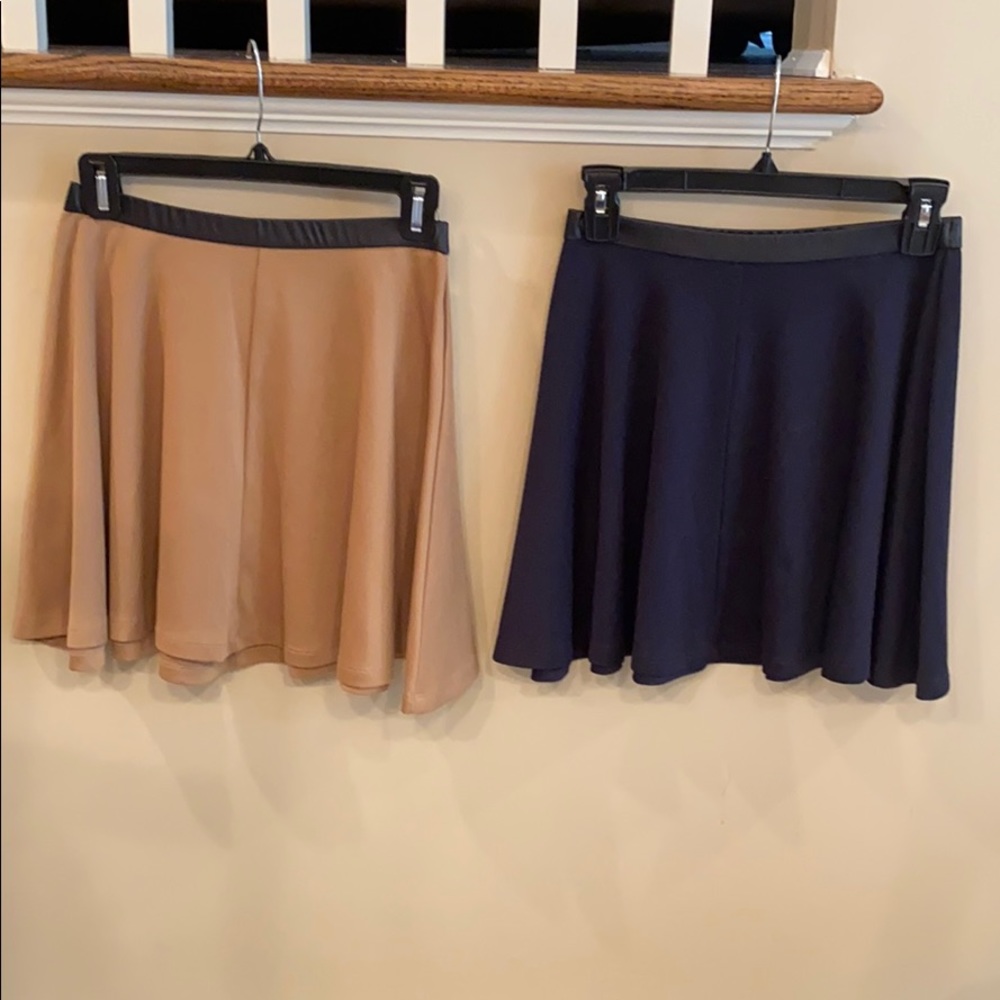 Forever 21 Beige & Navy Skirts Size Medium